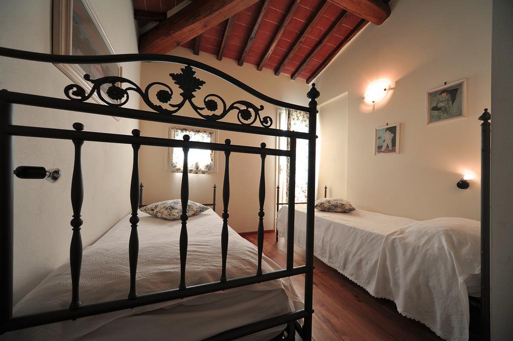 Residenza Le Grillaie Villa Greve in Chianti Room photo